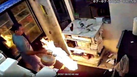 Knife-wielding Florida man arrested after setting restaurant on fire with flaming propane tank: authorities