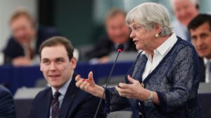 Former British MP and reality TV star Ann Widdecombe found dead; man arrested for murder Former British MP and reality TV star Ann Widdecombe found dead; man arrested for murder