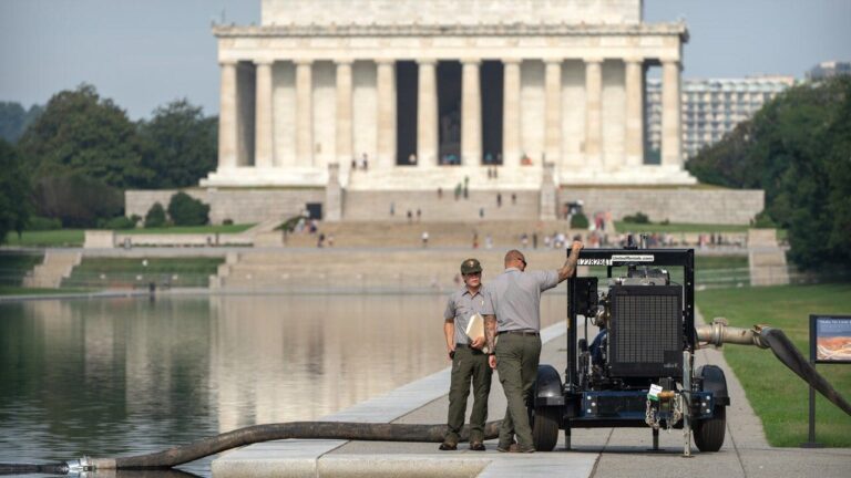 Lincoln Memorial Reflecting Pool drained again as Trump administration resumes repairs Lincoln Memorial Reflecting Pool drained again as Trump administration resumes repairs
