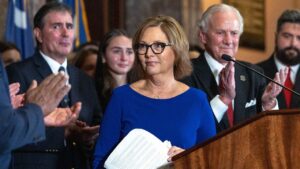 Lindsey Graham’s sister carries on late senator’s work, becoming South Carolina’s first female senator Lindsey Graham’s sister carries on late senator’s work, becoming South Carolina’s first female senator