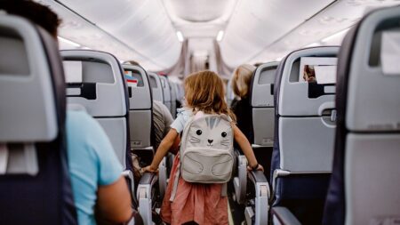 Flight passenger blasts ‘incompetent parents’ after unruly child forces plane delay Flight passenger blasts ‘incompetent parents’ after unruly child forces plane delay
