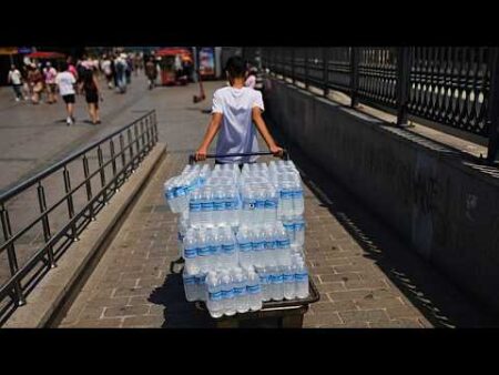 Fact check: Is the EU set to ban bottled water multipacks?