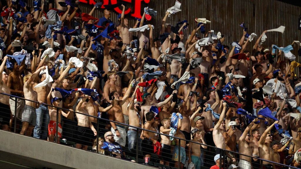 Angels fans ‘tarps off’ cheer helps team break insane 106-game streak against Cardinals Angels fans ‘tarps off’ cheer helps team break insane 106-game streak against Cardinals