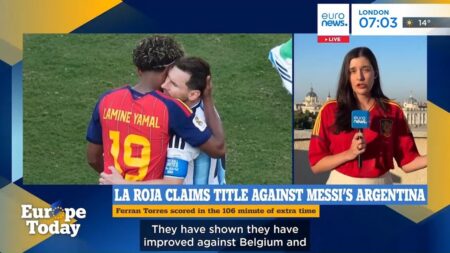 Spaniards take to the streets to celebrate football World Cup title Spaniards take to the streets to celebrate football World Cup title