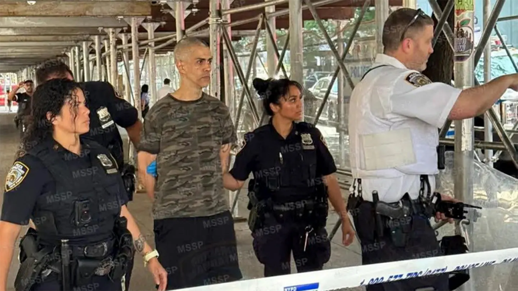 Witnesses recount ‘scary’ NYC stabbing after suspect allegedly yelled ‘Allahu Akbar’ during attacks Witnesses recount ‘scary’ NYC stabbing after suspect allegedly yelled ‘Allahu Akbar’ during attacks