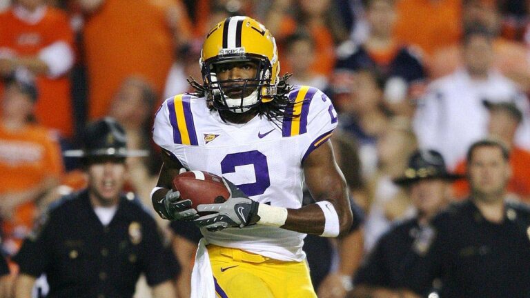 Former LSU star Demetrius Byrd arrested after allegedly pulling knife on bus: ‘Who wants to die?’ Former LSU star Demetrius Byrd arrested after allegedly pulling knife on bus: ‘Who wants to die?’