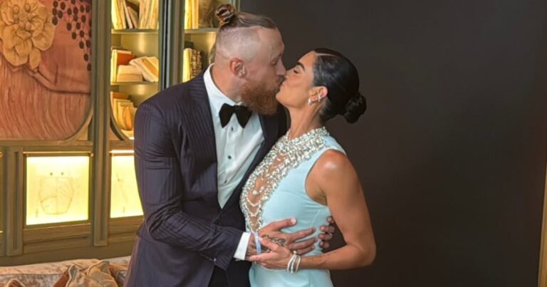 Claire Kittle Suffers Wardrobe Malfunction Moments Before Taylor Swift and Travis Kelce’s Wedding Claire Kittle Suffers Wardrobe Malfunction Moments Before Taylor Swift and Travis Kelce’s Wedding
