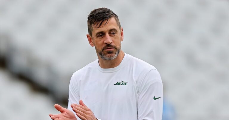 Aaron Rodgers Reveals Reconciliation With Estranged Family But 1 Member Is Missing Aaron Rodgers Reveals Reconciliation With Estranged Family But 1 Member Is Missing