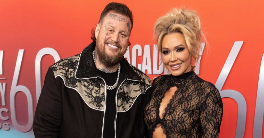 Why Bunnie Xo Pulled Her Podcast Episode About Jelly Roll Split Despite it Making Her 0K 