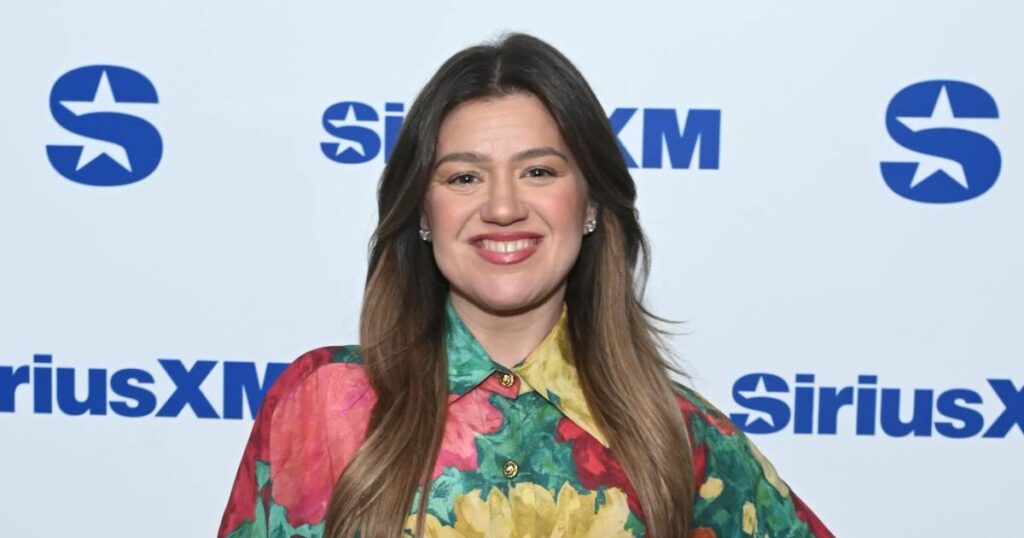 Kelly Clarkson Shares Sickening Bathroom Confession: ‘Going to Be Single Until I’m Dead’