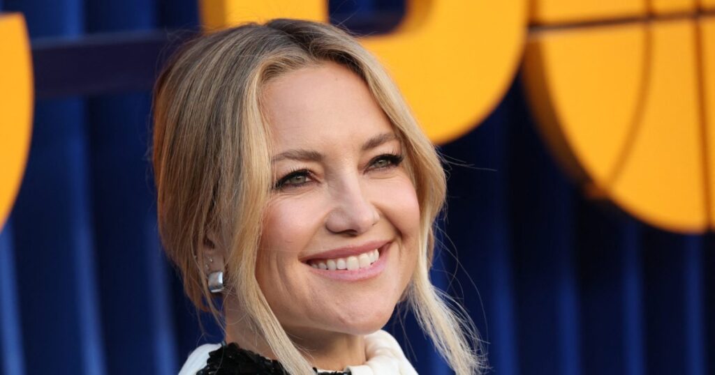 Kate Hudson Paired This Unexpected Shoe Style With a Dress, and Fashion Girls Are Copying Kate Hudson Paired This Unexpected Shoe Style With a Dress, and Fashion Girls Are Copying