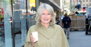 Martha Stewart’s Breezy, Elevated Two-Piece Set Is the One-And-Done Outfit of Our Dreams