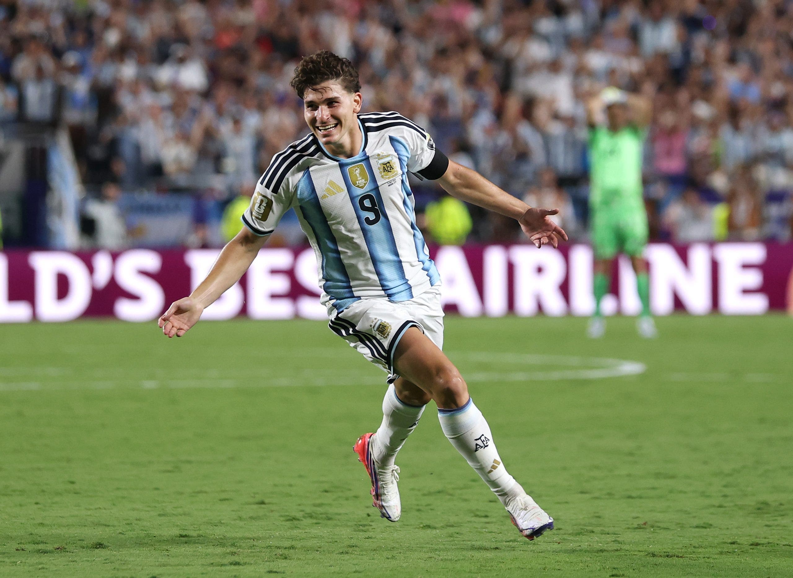 Julián Alvarez scored the game-winning goal in Argentina's quarterfinal win over Switzerland. (Photo by Carl Recine/Getty Images).