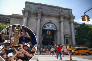 Knicks fans can marvel at the NBA championship trophy — now on display at the Museum of Natural History Knicks fans can marvel at the NBA championship trophy — now on display at the Museum of Natural History