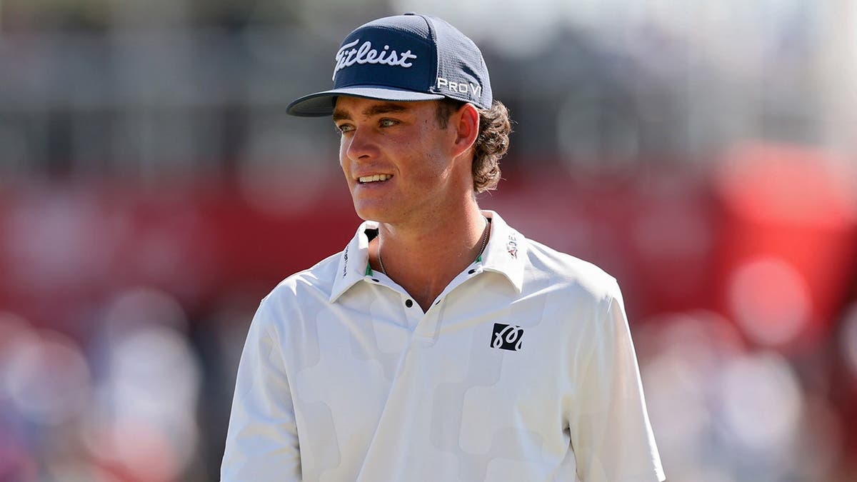 Jackson Koivun walks to the 18th green during the final round of the 3M Open.