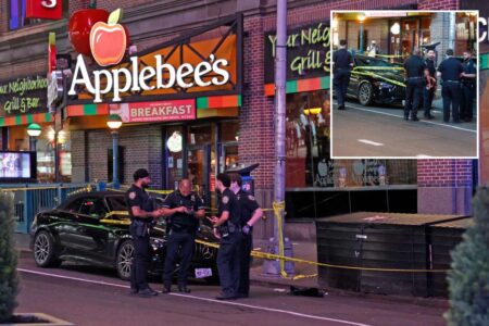 Bronx man arrested after three people stabbed in Times Square: police