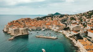 Here’s how to save on your autumn holiday Here’s how to save on your autumn holiday