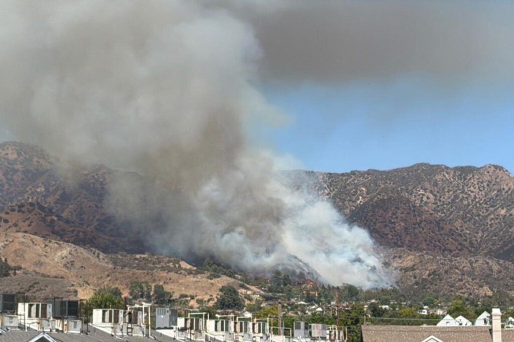 Flames roar near Burbank homes as wildfire prompts evacuation orders