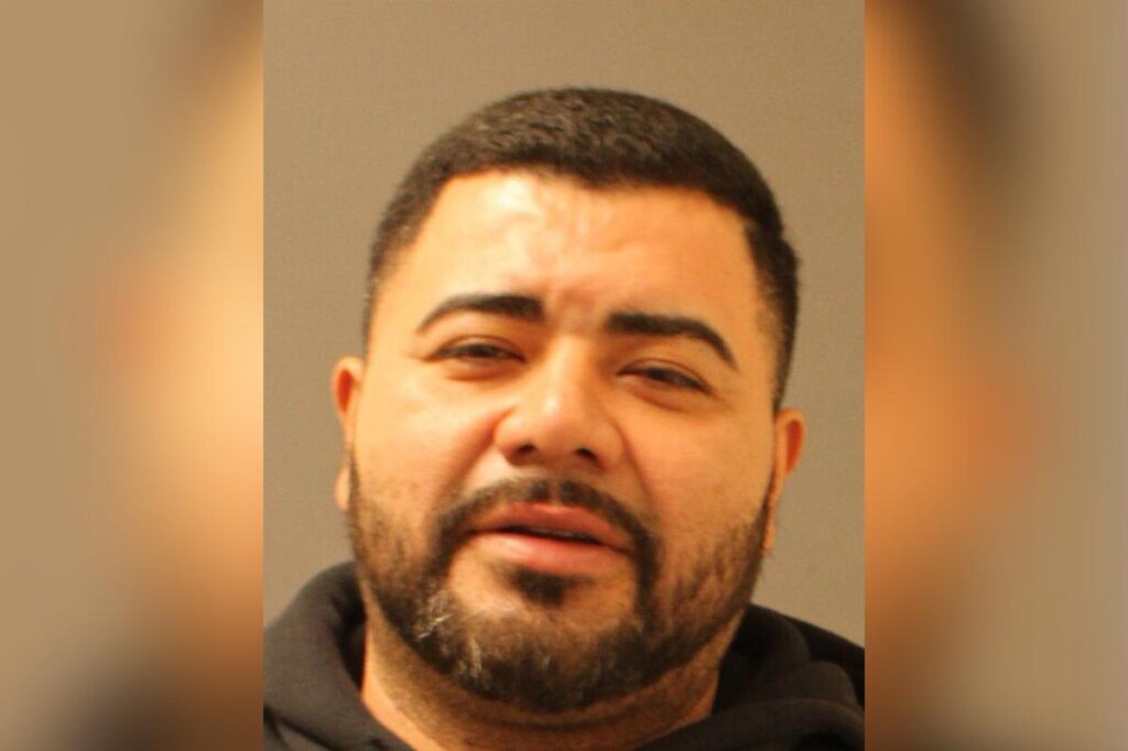 ICE slams Long Island judge who let once-deported illegal immigrant walk out of court after 4th DWI conviction ICE slams Long Island judge who let once-deported illegal immigrant walk out of court after 4th DWI conviction