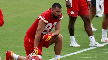 Fans stunned at Travis Kelce’s training camp physique after nuptials to Taylor Swift