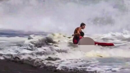 Father of 10-year-old boy breaks silence after viral beach rescue: ‘No way I could ever repay him’ Father of 10-year-old boy breaks silence after viral beach rescue: ‘No way I could ever repay him’
