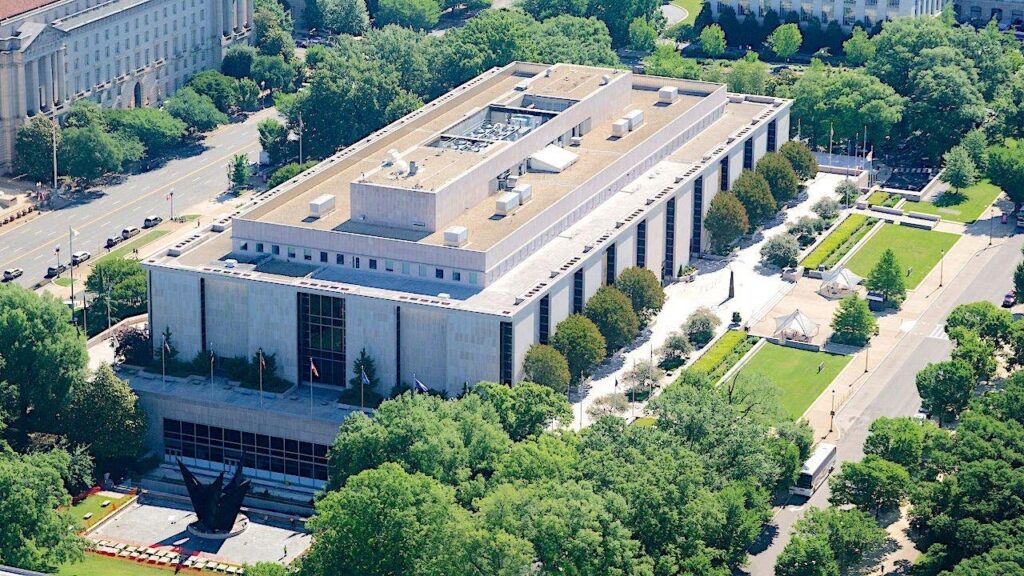 Inside the behemoth Smithsonian museum network drawing fire from the Trump administration