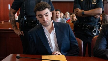 Manhattan DA’s office says Luigi Mangione defense spread false claims about murder trial media plan