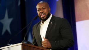 Dem drops US Senate bid, leaving independent candidate as lone challenger to incumbent GOP Sen Mike Rounds Dem drops US Senate bid, leaving independent candidate as lone challenger to incumbent GOP Sen Mike Rounds