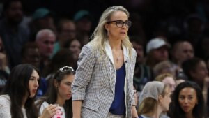 Aces coach Becky Hammon benches 3 starters in what looks like WNBA scheduling protest in national TV game