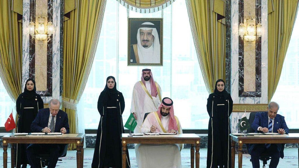 New power axis in the making? Three military heavyweights lock arms, complicating Abraham Accords strategy New power axis in the making? Three military heavyweights lock arms, complicating Abraham Accords strategy