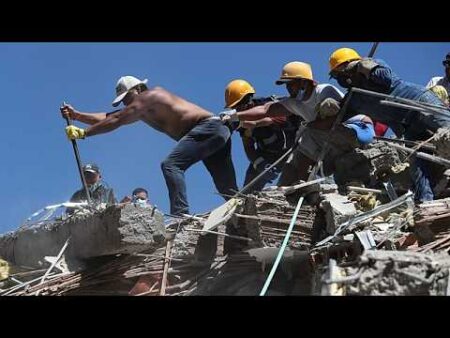 Colombia: Rescuers search for survivors after 7.6 magnitude earthquake kills 216 people