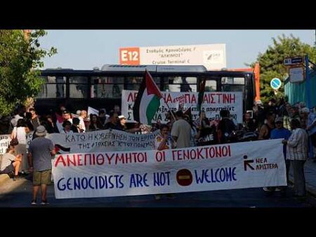 Protests in Greece as Israeli cruise ship ‘Crown Iris’ docks in Piraeus