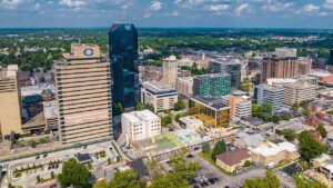 Lexington, Kentucky park shooting kills 1, injures 4 during live band performance Lexington, Kentucky park shooting kills 1, injures 4 during live band performance