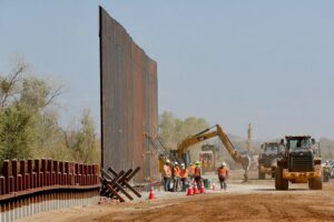Federal judge clears path for border wall construction in Arizona
