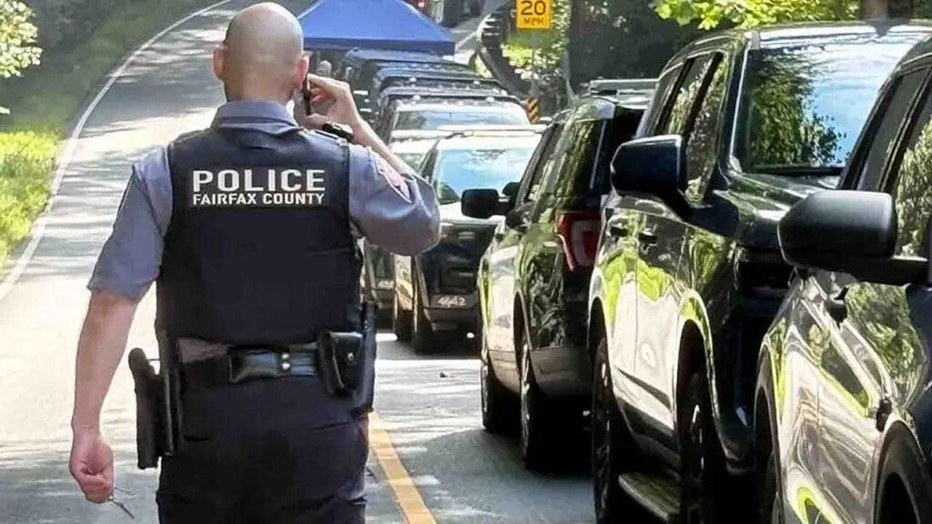 Runner discovers woman stabbed to death outside vehicle near upscale DC suburb trail