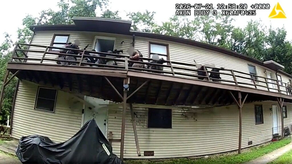 US Marshals survive deck collapse while serving warrant at sex offender’s home