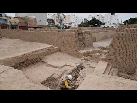 Archaeologists uncover human offering at ancient ceremonial site in Lima Archaeologists uncover human offering at ancient ceremonial site in Lima