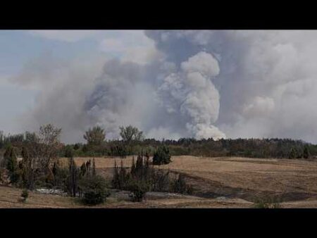 Emergency crews struggle to bring wildfire burning for weeks in Serbia under control Emergency crews struggle to bring wildfire burning for weeks in Serbia under control