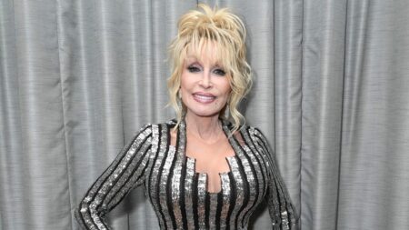 Trump mourns Dolly Parton, orders US flags lowered nationwide after country music icon dies