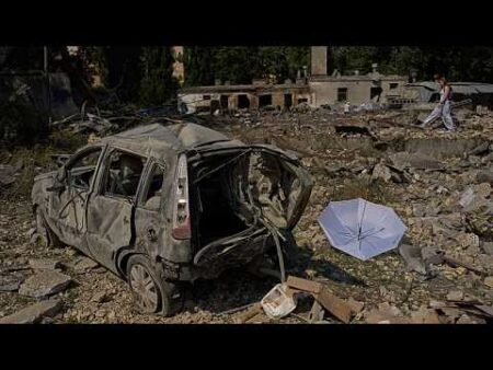 Kyiv residents adapt to life under Russian bombardment