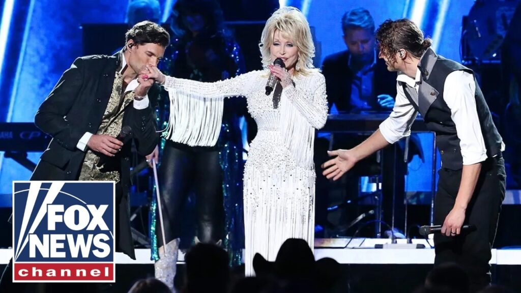 Dolly Parton struggled backstage before stunning CMA performance