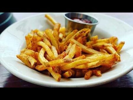 Belgian fries under threat as potatoes shrink in heat
