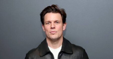 25 Things You Don’t Know About Jake Lacy: ‘White Lotus’ Fan Reactions, Diane Keaton Email and More