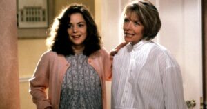 Kimberly Williams-Paisley Purchases Late Movie Mom Diane Keaton’s Hat and Gloves at Auction Kimberly Williams-Paisley Purchases Late Movie Mom Diane Keaton’s Hat and Gloves at Auction