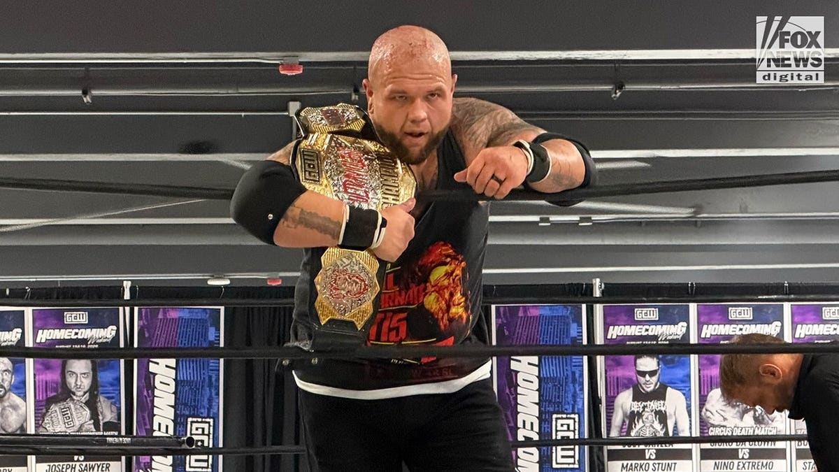 Otis Cogar with the title