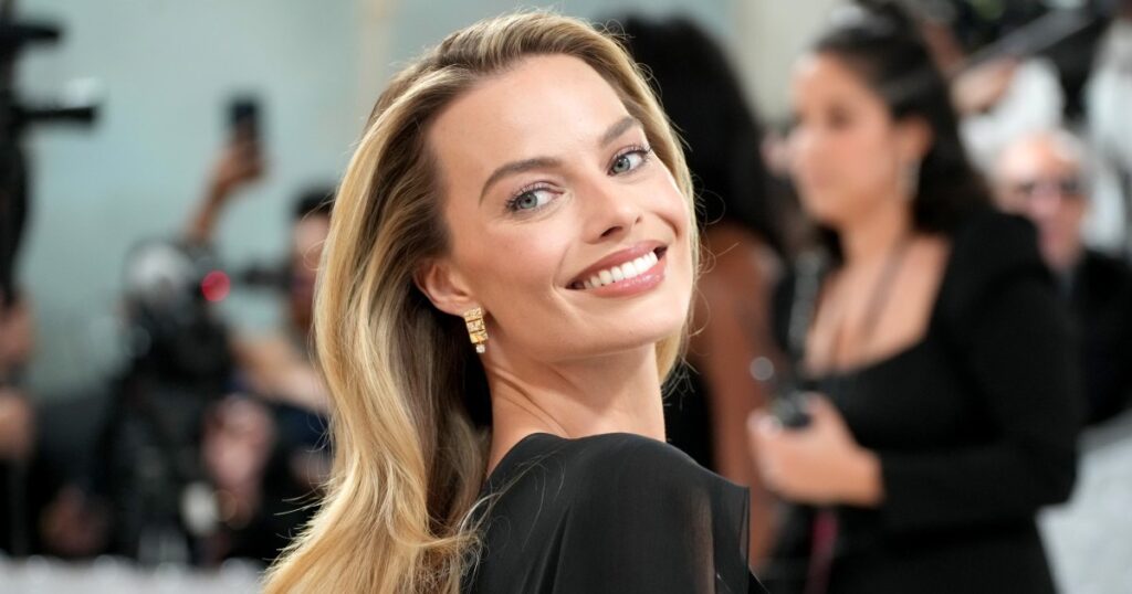 Margot Robbie Brought Out Fall’s Most Quintessential Shoes Early — And We’re Copying