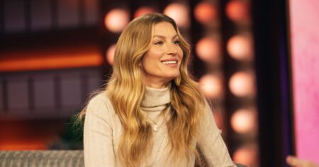 Gisele Bündchen’s Divisive Airport Shoes Are the Chic Style Fashionistas Swear By