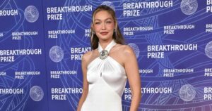 Gigi Hadid Shares Sweet Photos From Beachy Summer Vacation With Daughter Khai, 5