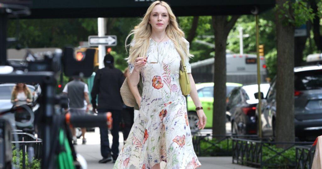 Lindsay Lohan Showed Us How to Dress Like a Yacht Wife — And It Starts With This Sleek Maxi Style