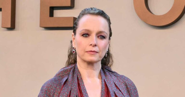 The Odyssey’s Samantha Morton Recalls Being Homeless Amid Mom’s Mental Health, Dad’s Alcoholism Battles The Odyssey’s Samantha Morton Recalls Being Homeless Amid Mom’s Mental Health, Dad’s Alcoholism Battles